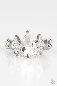 Yas Queen Ring (Silver, White)