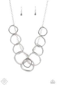 Dizzy With Desire Silver Necklace