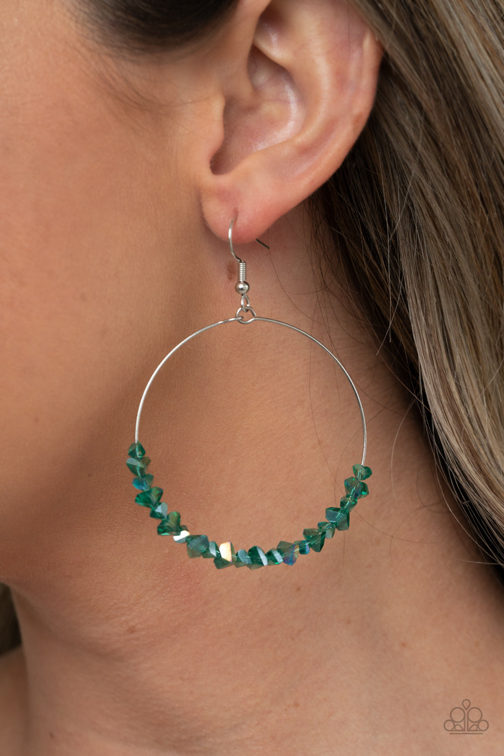 Glimmering Go-Getter Green Earring