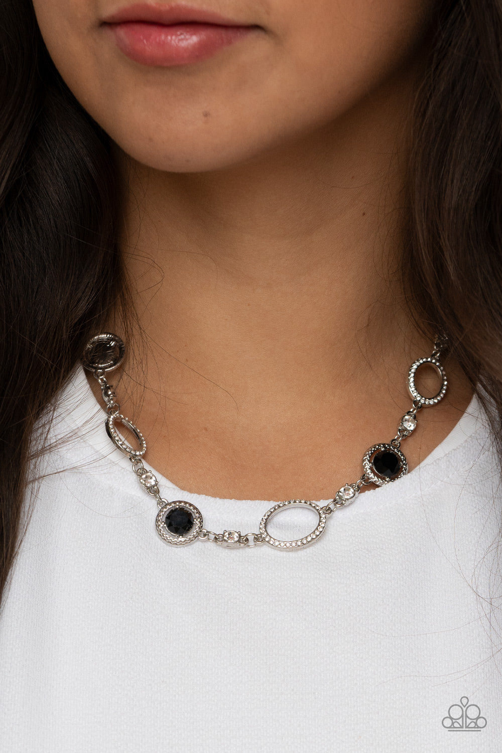 Pushing Your LUXE Black Necklace