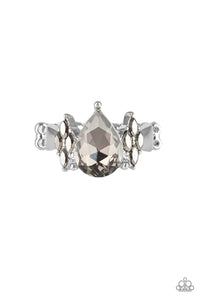 Yas Queen Ring (Silver, White)